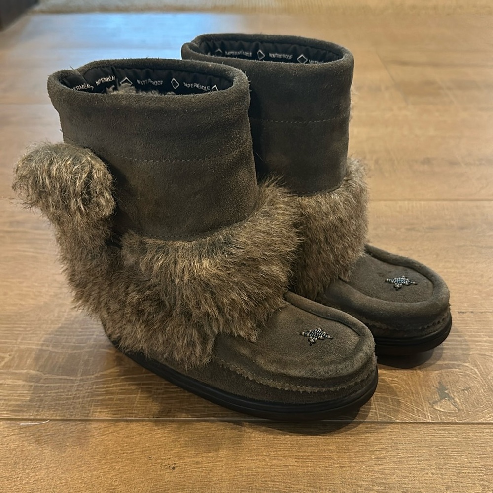 Manitoba Suede Waterproof Boots - Good condition!
